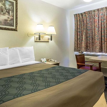Rodeway Inn נאשוויל מראה חיצוני תמונה