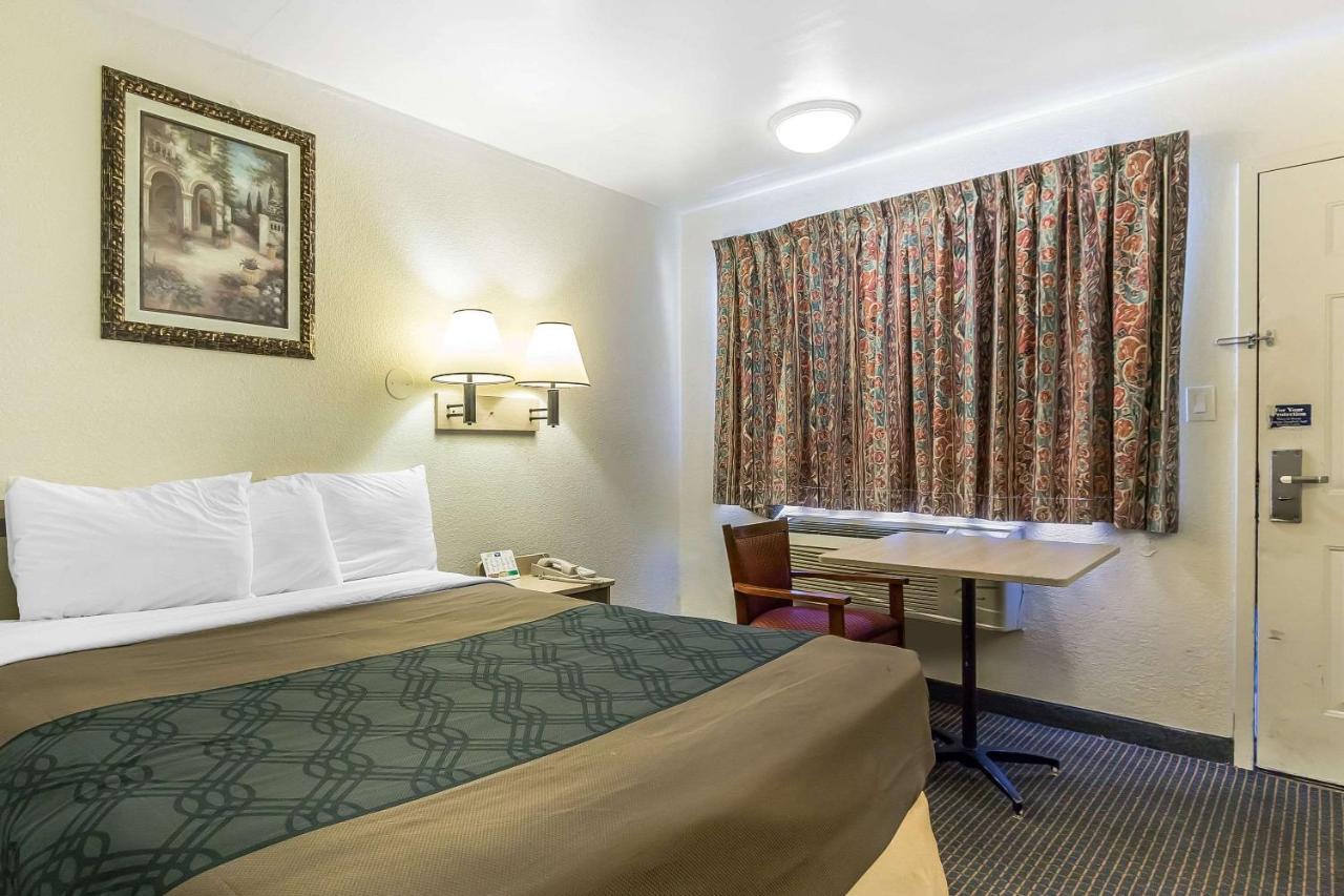 Rodeway Inn נאשוויל מראה חיצוני תמונה