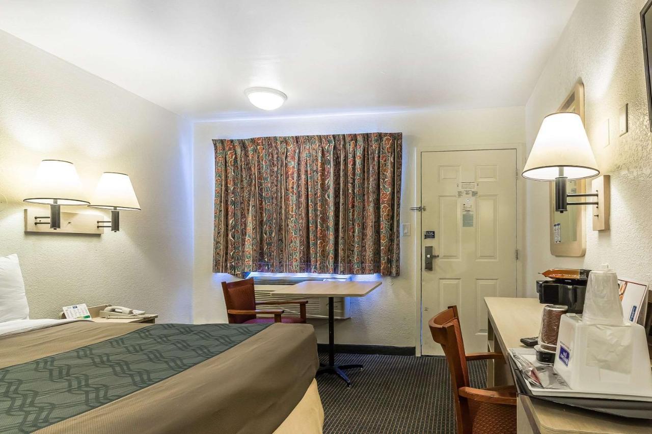Rodeway Inn נאשוויל מראה חיצוני תמונה