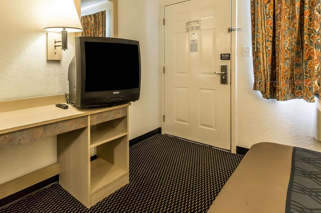 Rodeway Inn נאשוויל מראה חיצוני תמונה