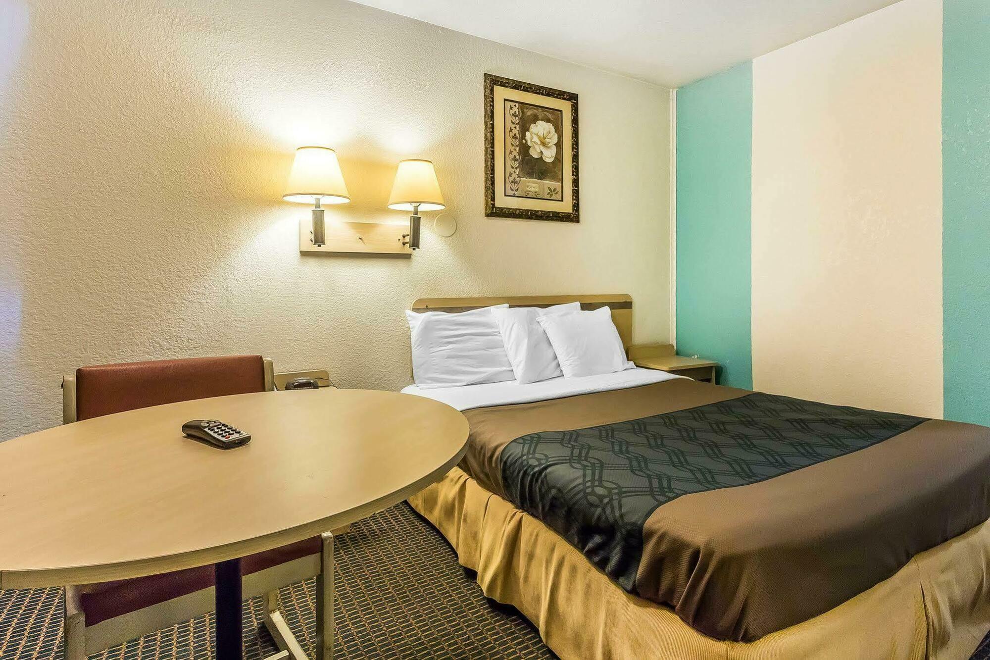 Rodeway Inn נאשוויל מראה חיצוני תמונה